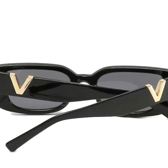 Trendy sunglasses - Picture 2 of 4